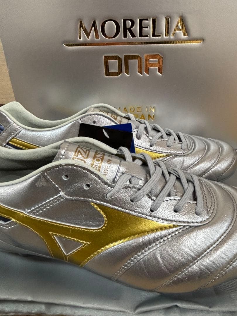 ミズノ　モレリア　DNA