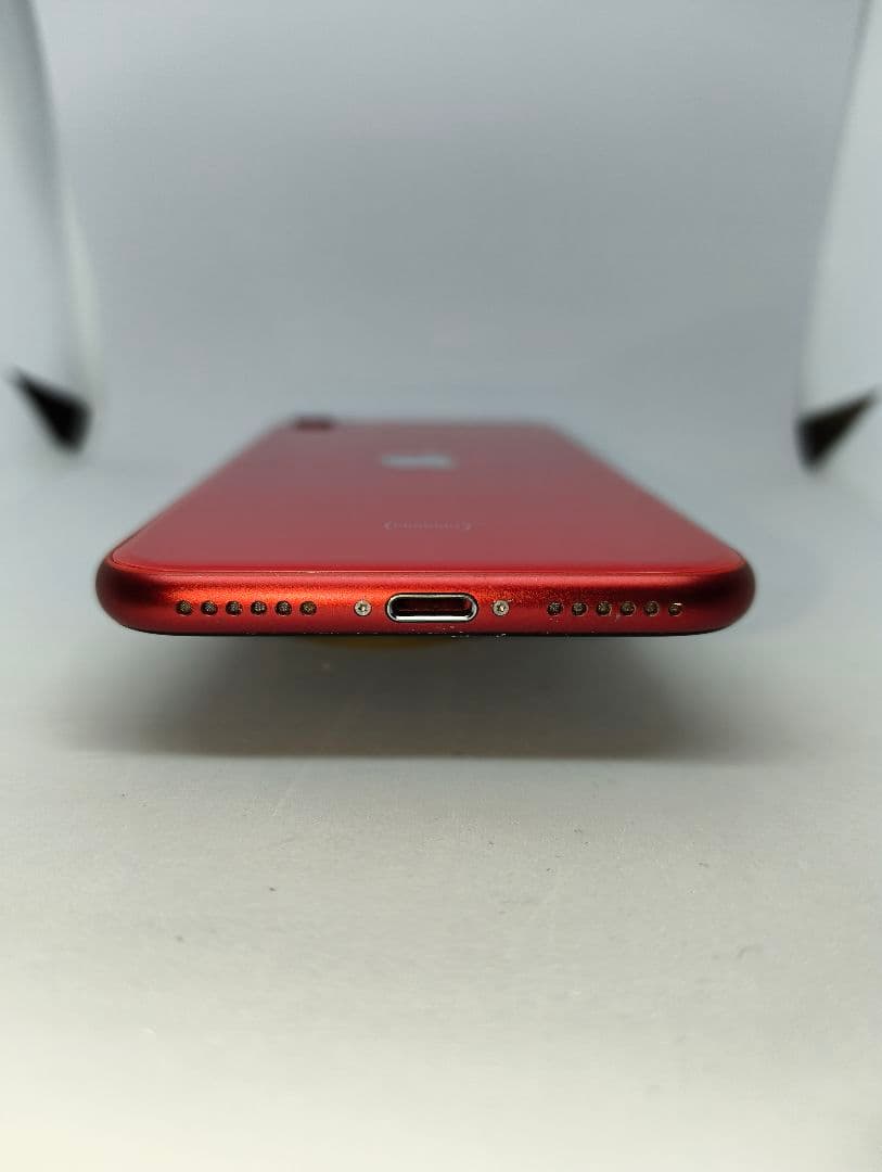 美品 iPhone SE 第2世代 64GB プロダクトレッド SIMフリー