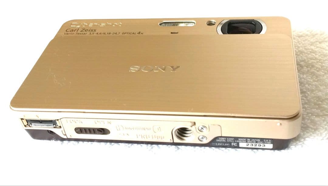 SONYのサイバーショットDSC-T700Cyber-shot　DSC-T700