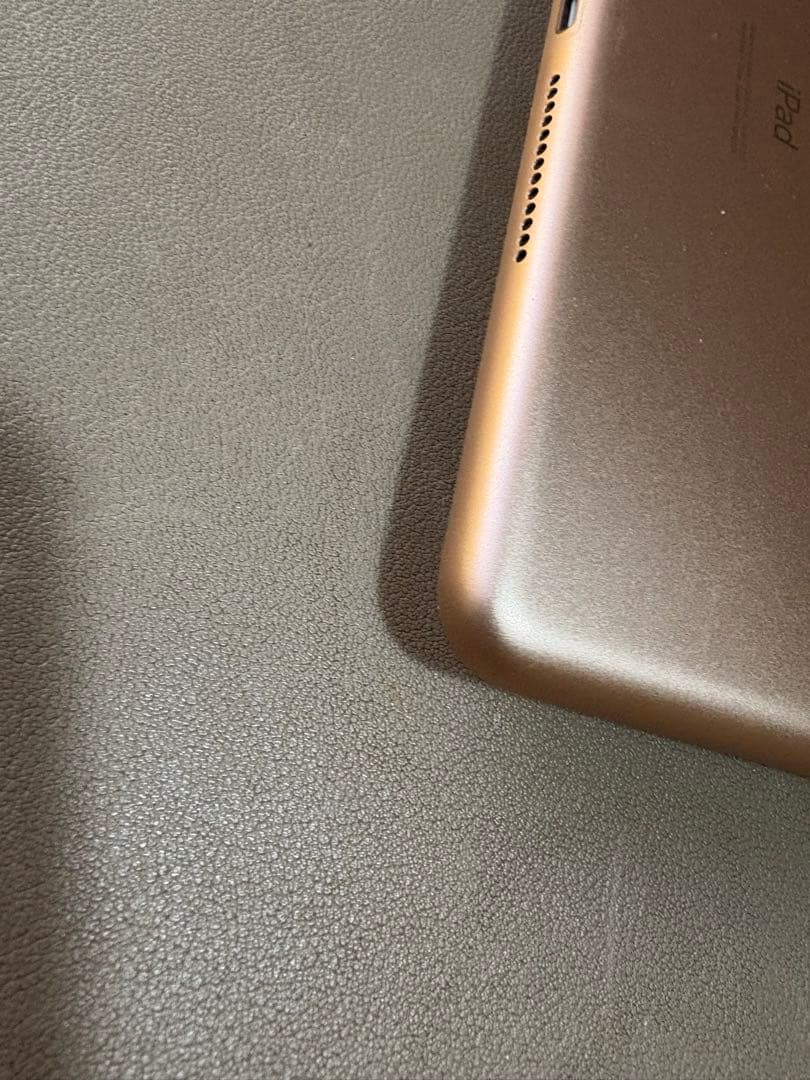 Apple iPad 10.2インチ 第8世代　ゴールド　32GB