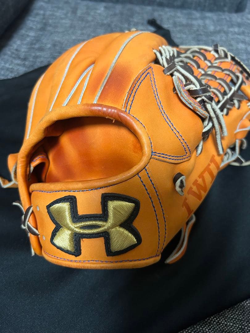 UNDER ARMOR 硬式グローブ 内野手用 袋付き