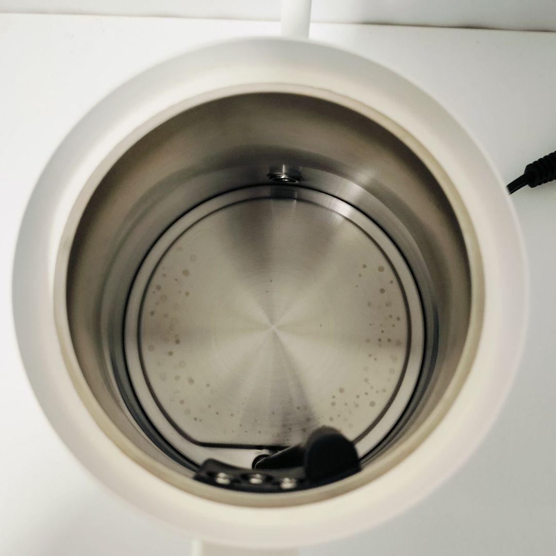 【中古美品】バルミューダ　電気ケトル　ホワイト　1110