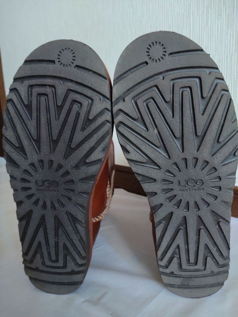 【美品】UGG クラシックショート レザーブーツ24cm