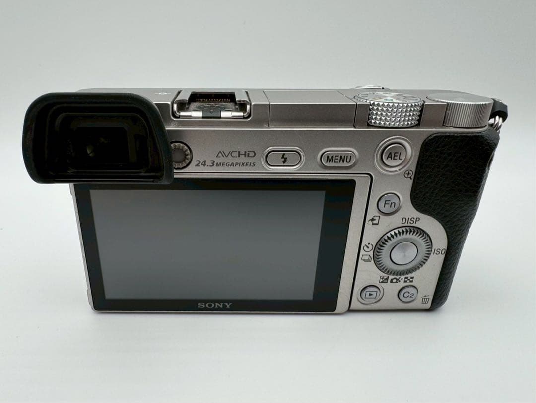 【SONY】　α6000 ILCE-6000 + E 16-50mm ソニー