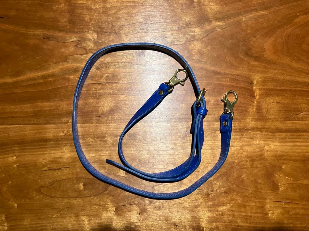 イルビゾンテ（IL BISONTE）本革ショルダーブリーフケース