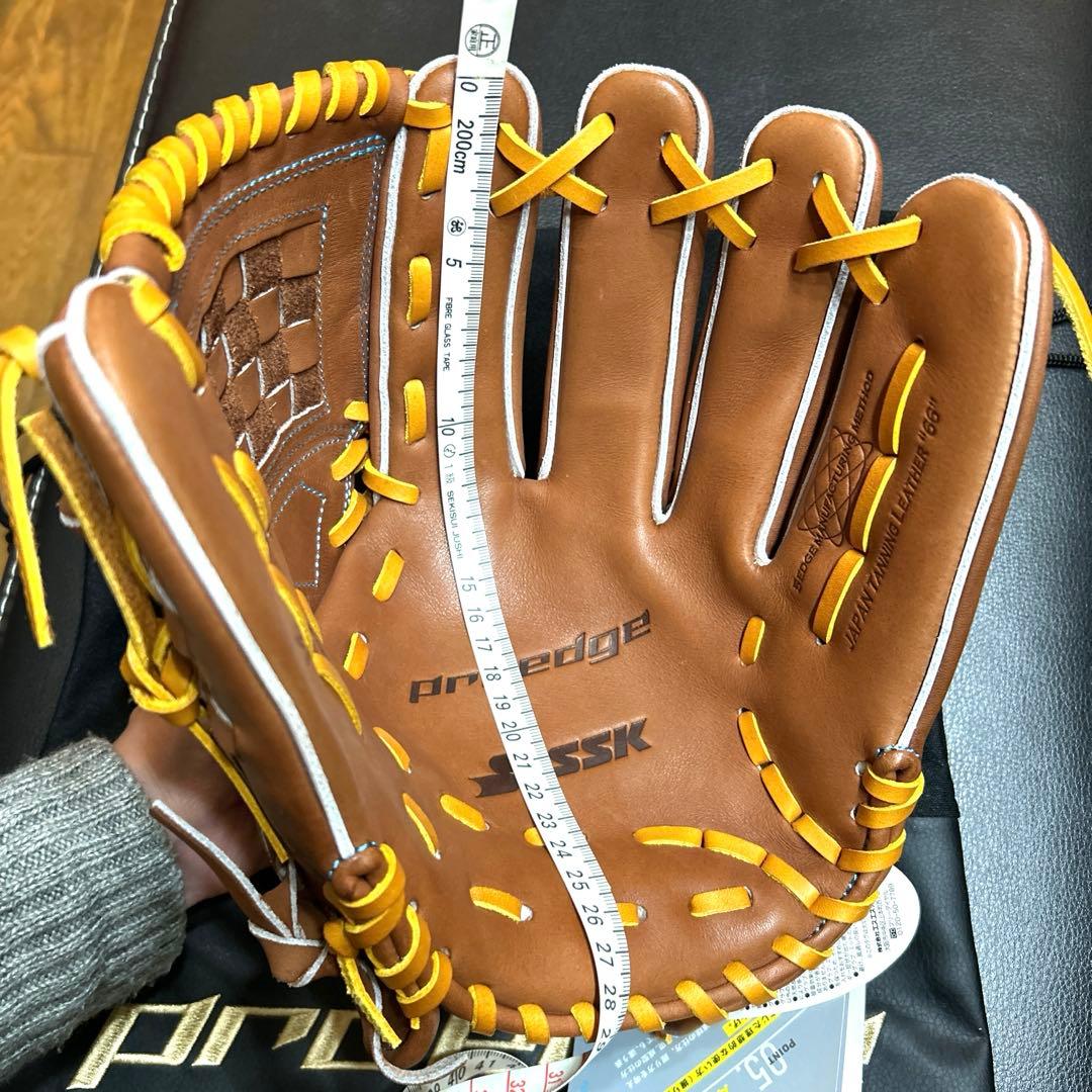 ⭐︎新品・未使用⭐︎proedge SSK 硬式野球グローブ 右投げ　内野手用