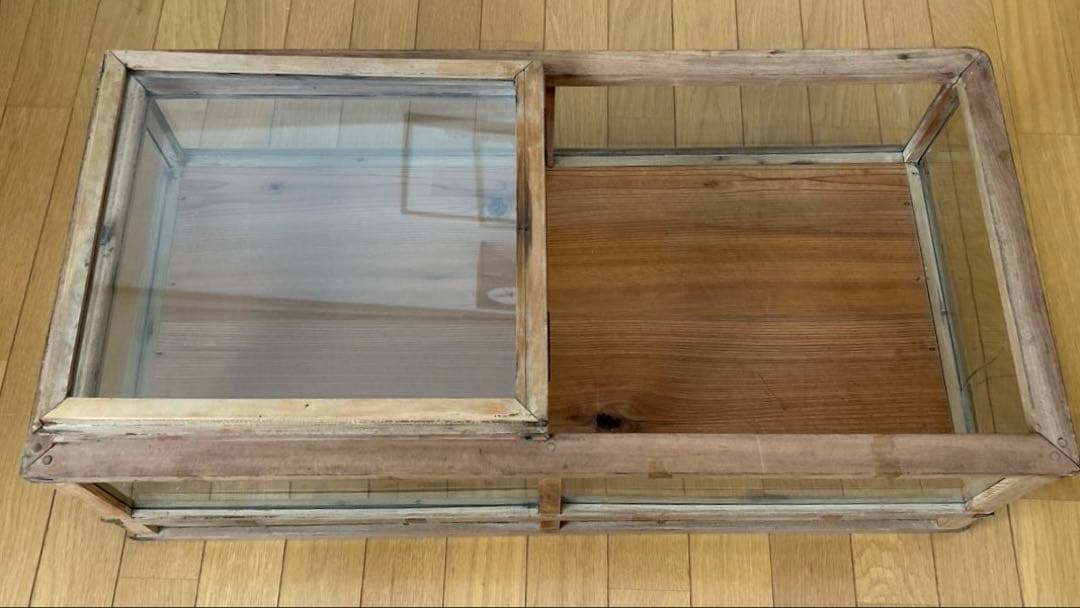 ガラスディスプレイ棚　（古家具）