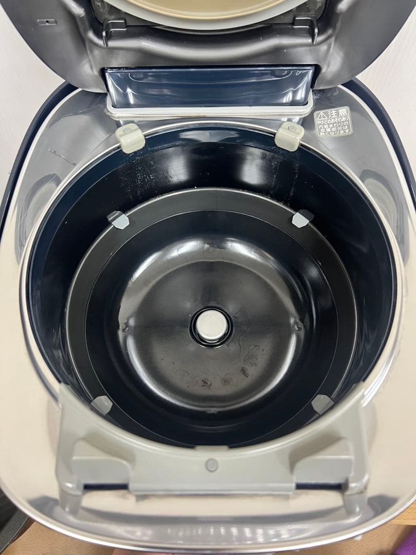 TOSHIBA 真空圧力IH炊飯器 RC-10VSN 5.5合 2019年製