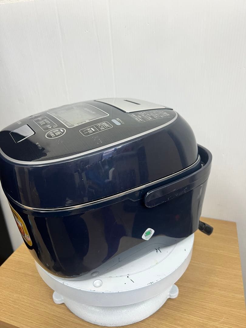 TOSHIBA 真空圧力IH炊飯器 RC-10VSN 5.5合 2019年製