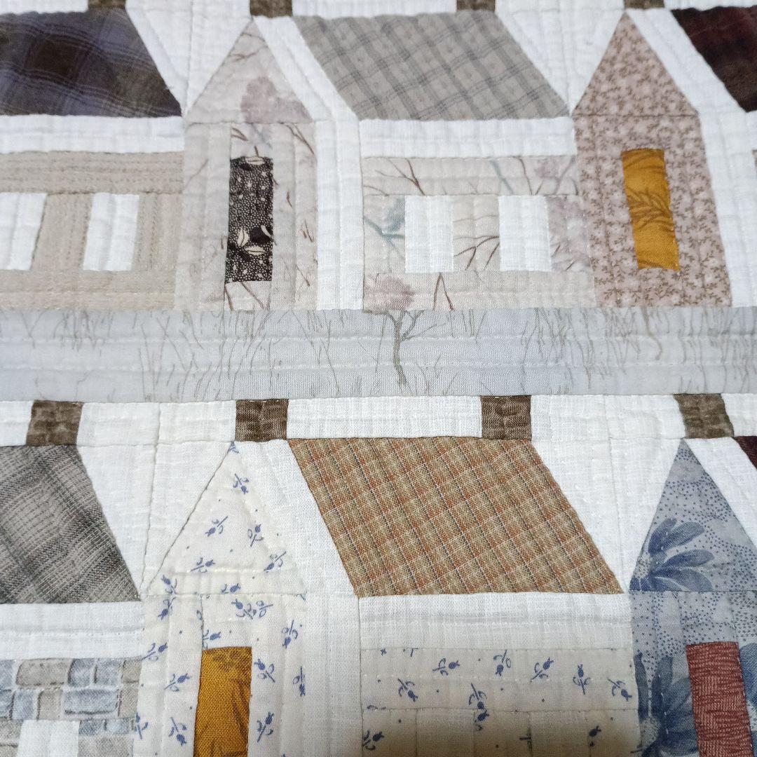 ♪ハンドメイド♪ パッチワークキルト ハウスのタペストリー マルチカバー