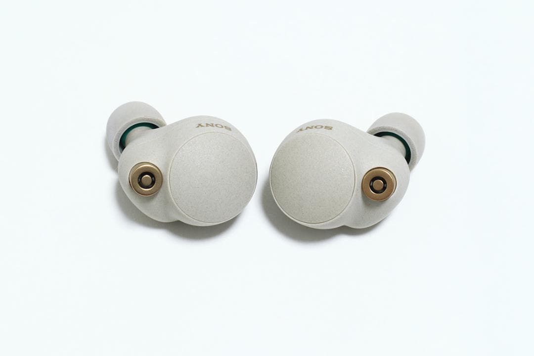 【美品】SONY WF-1000XM4 プラチナシルバー ワイヤレスイヤホン