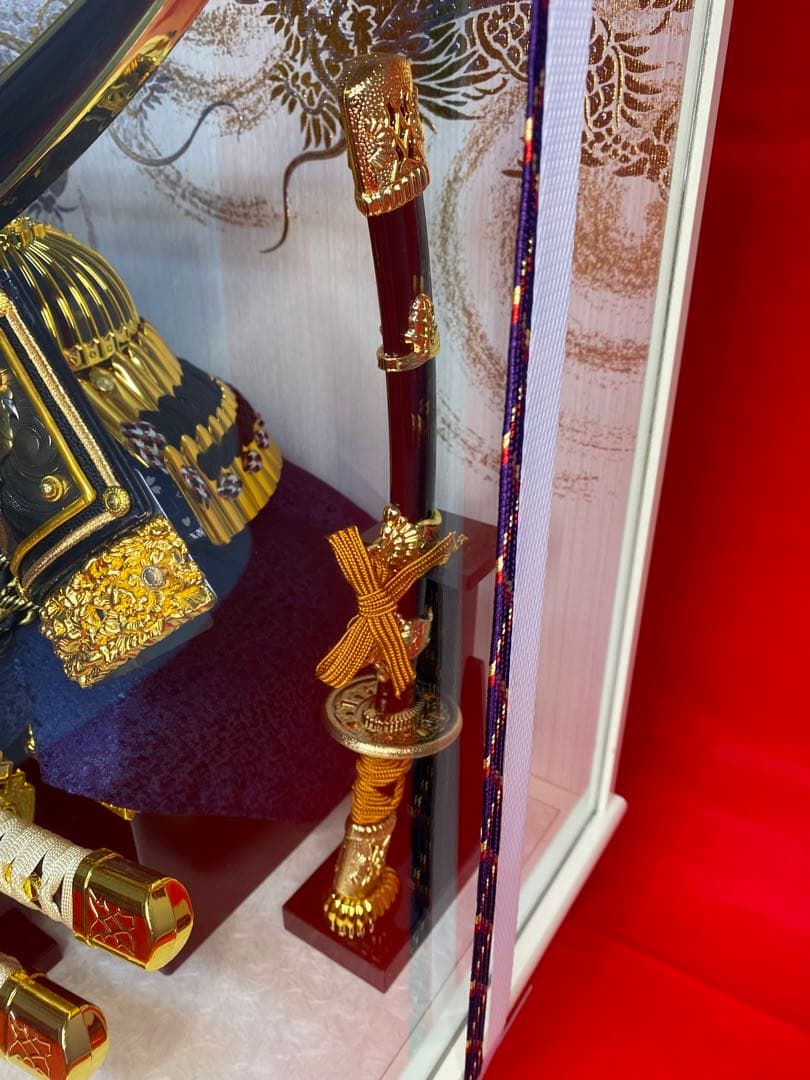 伊達政宗　東京久月　五月人形　家紋付き兜飾り　白塗りガラスケース入