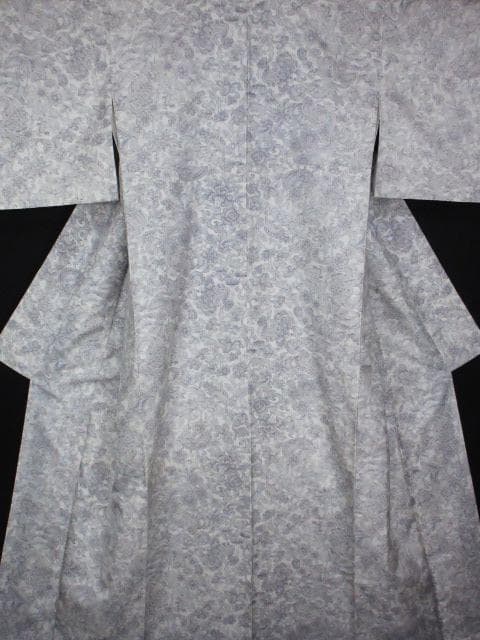 着用少ない！白大島＊本場縞大島紬＊アラベスク＆動物＊着物＊１６４ｃｍ＊裄６３