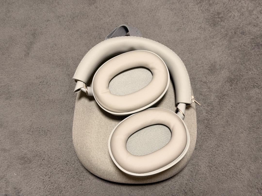 美品 SONY WH-1000XM6 プラチナシルバー 箱つき