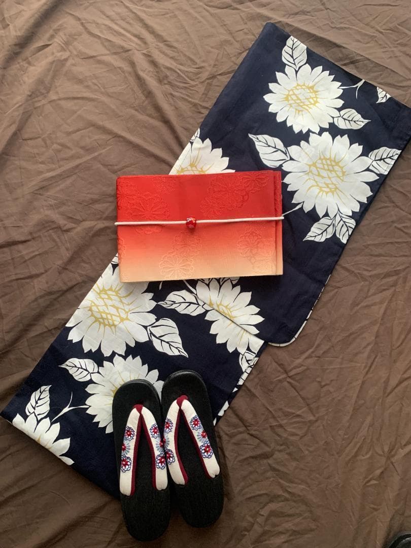 ◆大人ゆかた◆品ある向日葵（ひまわり）黒紺浴衣◆どなたでもお似合いになる