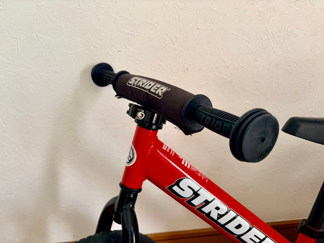 【極美品】STRIDER ストライダー SPORTS MODEL 12インチ 赤