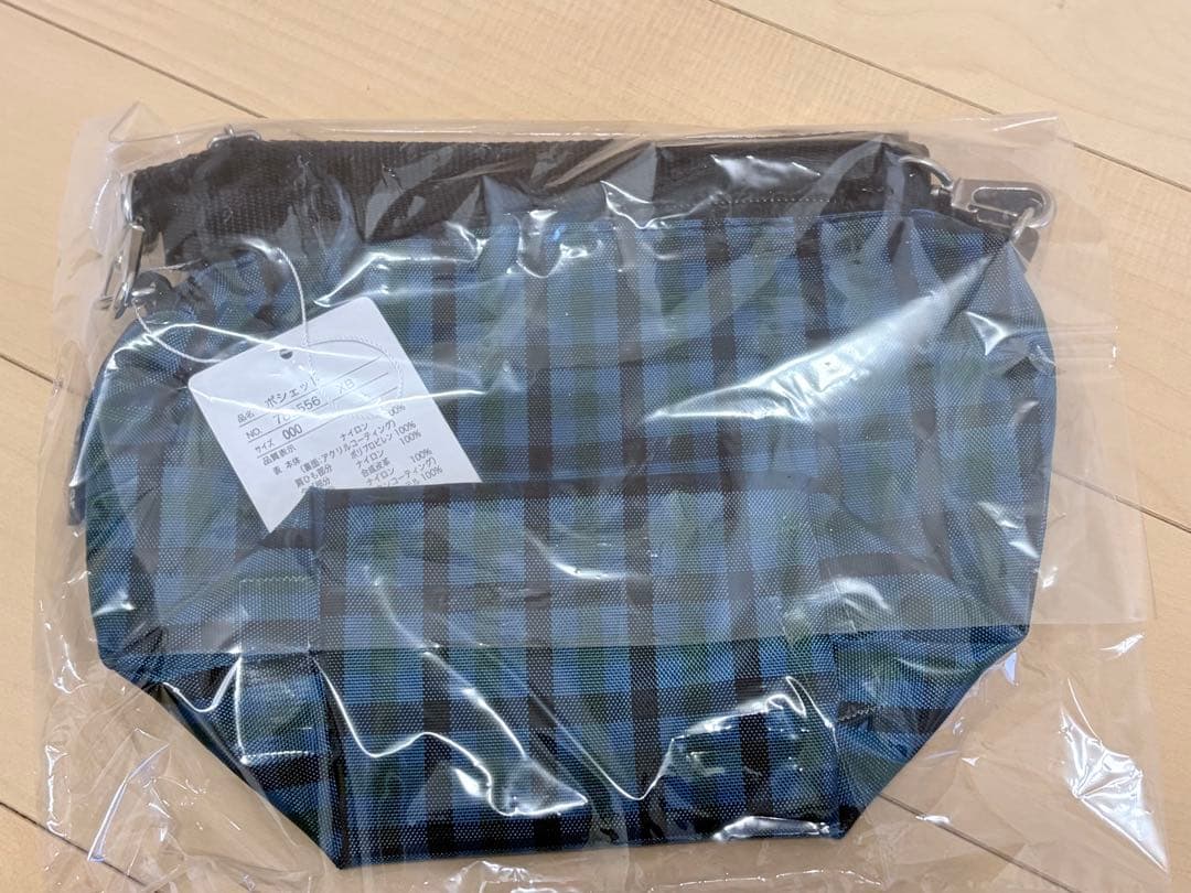 familiar 舟形ポシェット 青チェック ダグ付き新品未使用未開封