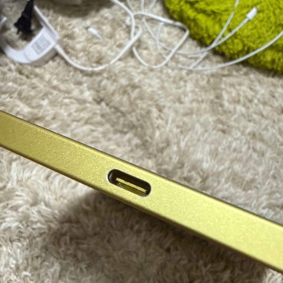 Apple iPad A2696 イエロー　64GB 10世代　訳アリ美品