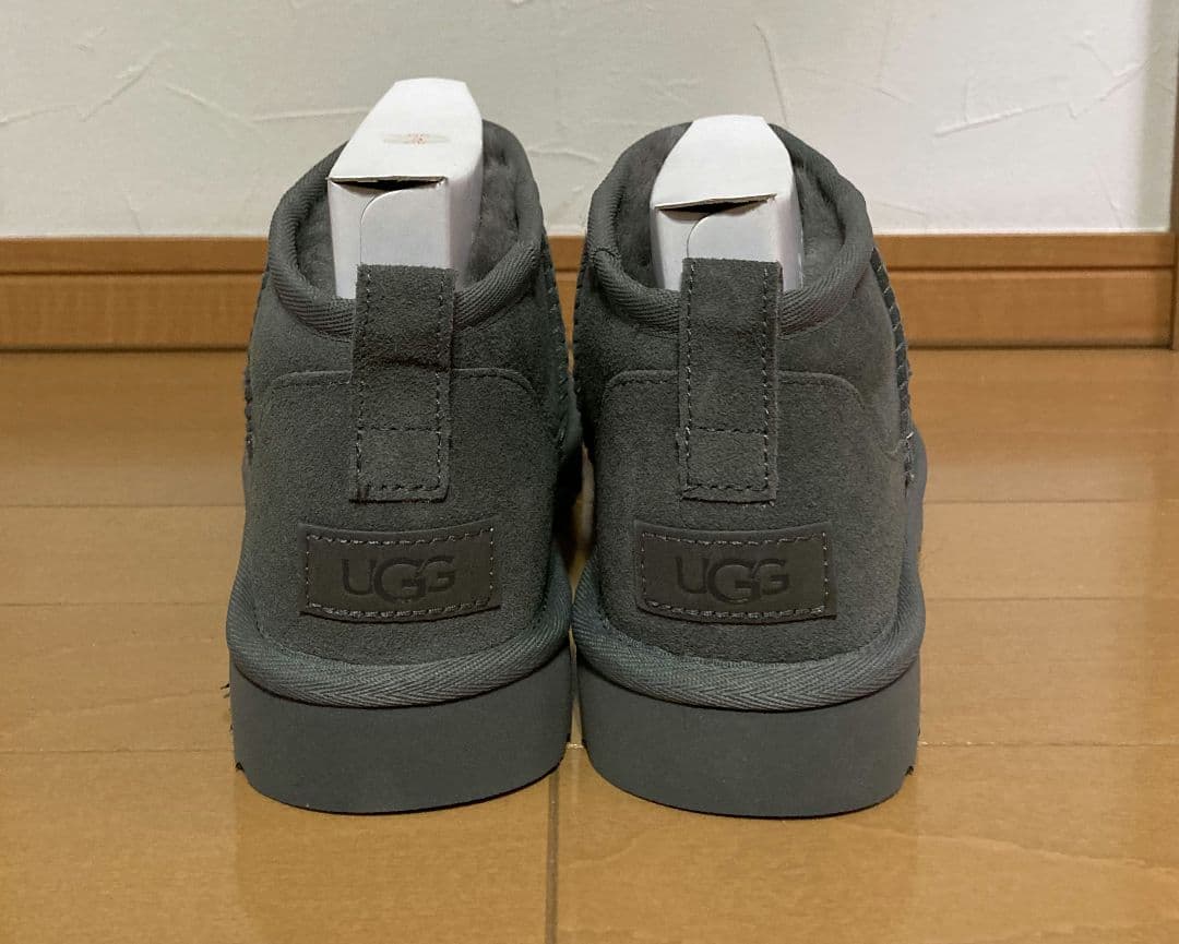 【発送目安1週間〜10日程】UGG　アグ　ムートンブーツ　ウルトラミニ