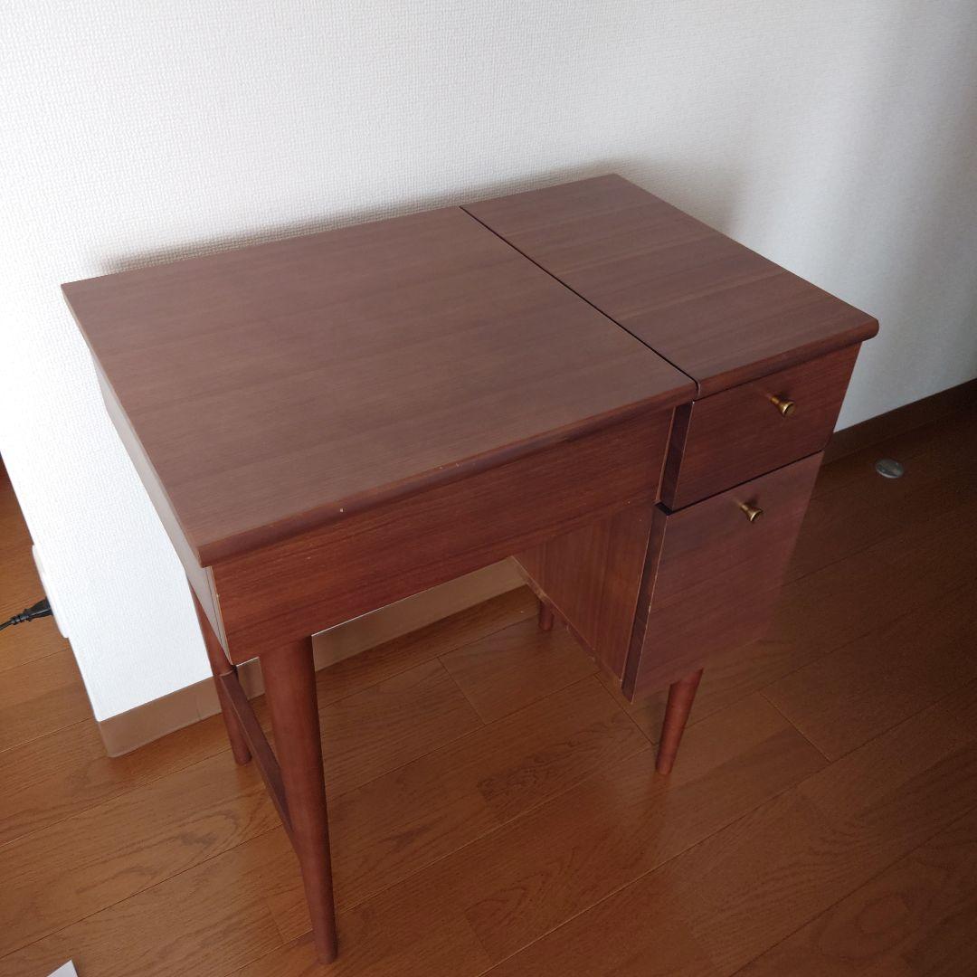 『emoエモ』ドレッサー