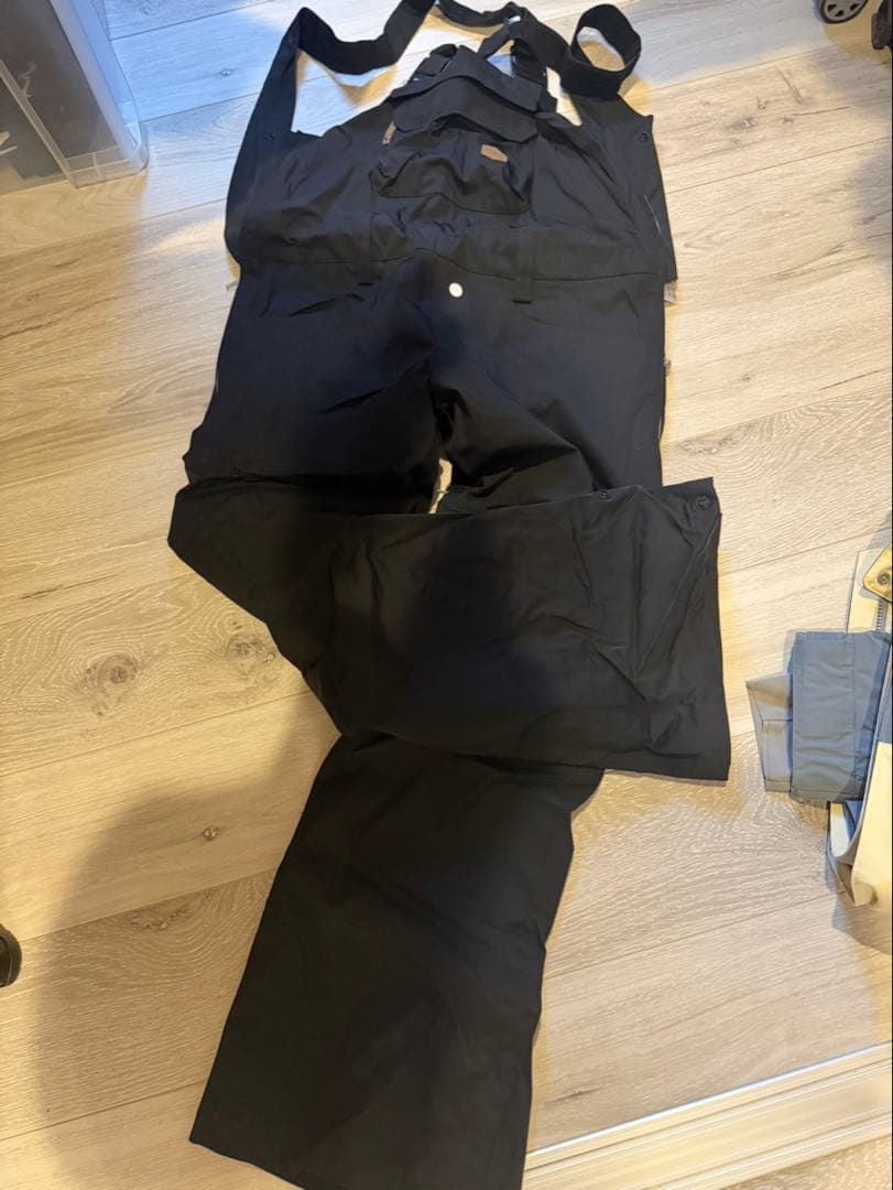 スノーボード用ジャケットとパンツセット