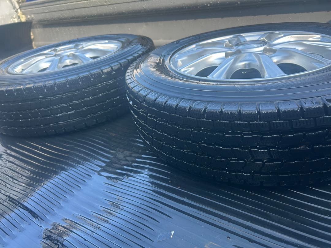 ホンダ　アクティ　軽トラ　4WD アルミホイールスタッドレス乗せ