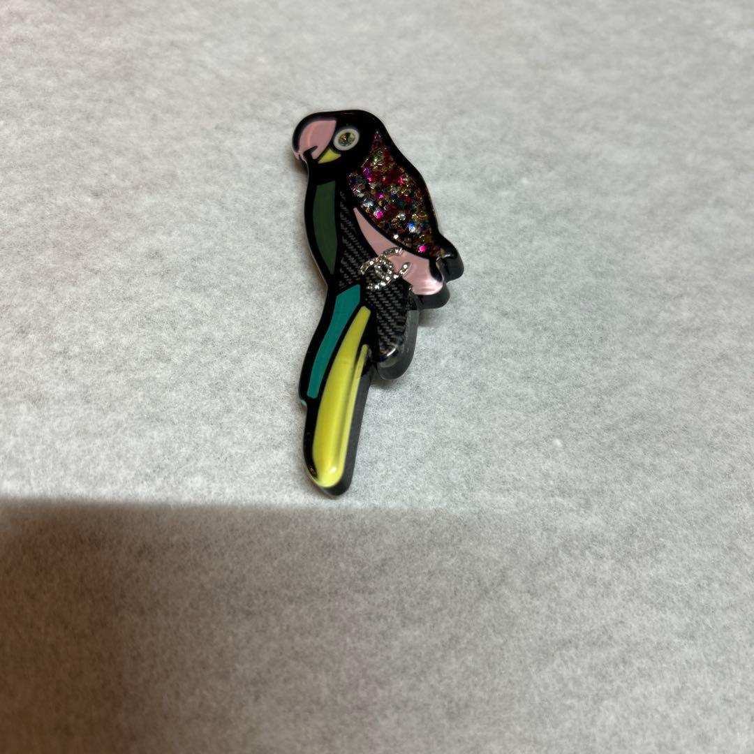 CHANELブローチ　オウム