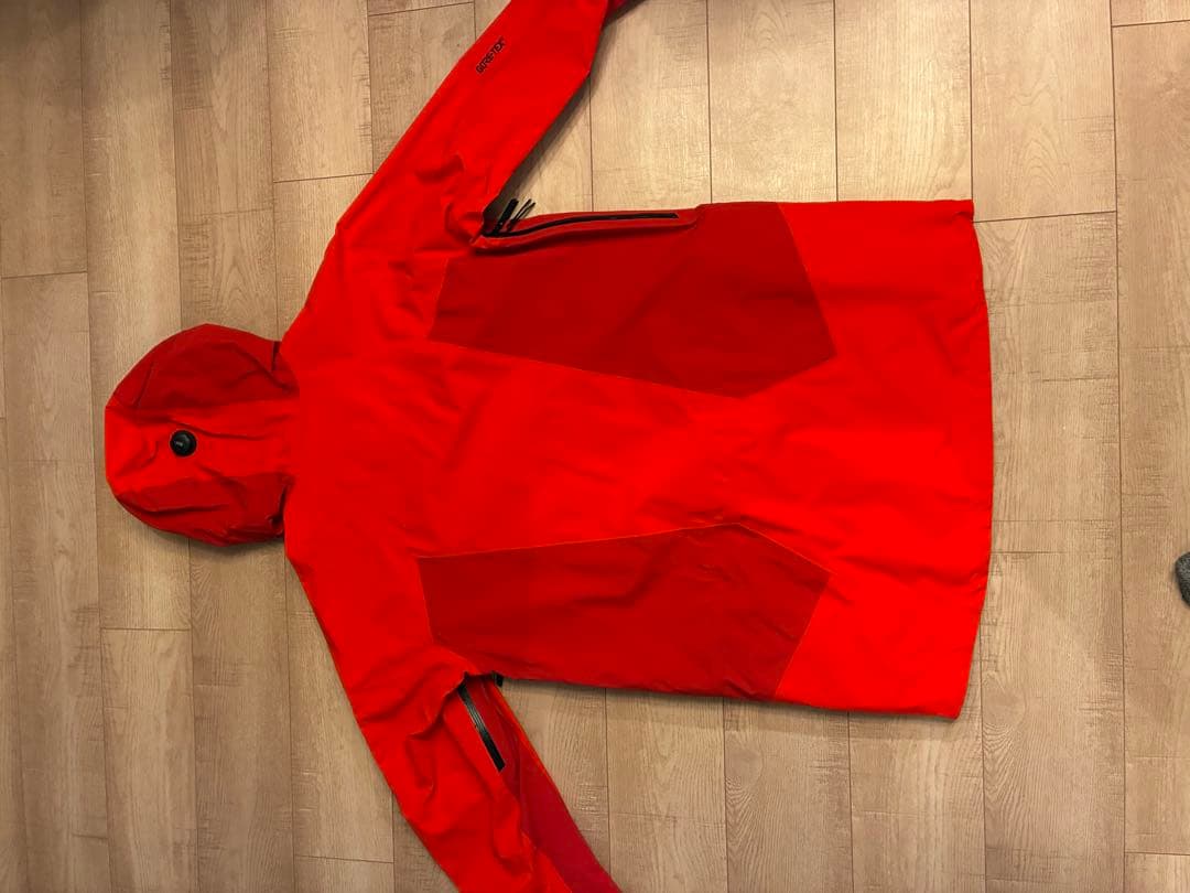 スキー Peak Performance Vertical Jacket