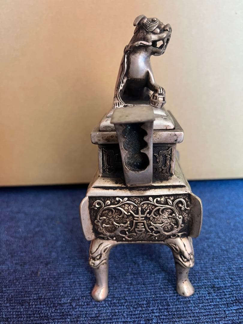 947 銅製蝋型洋銀獅子香炉　大明宣徳年製銘　時代物