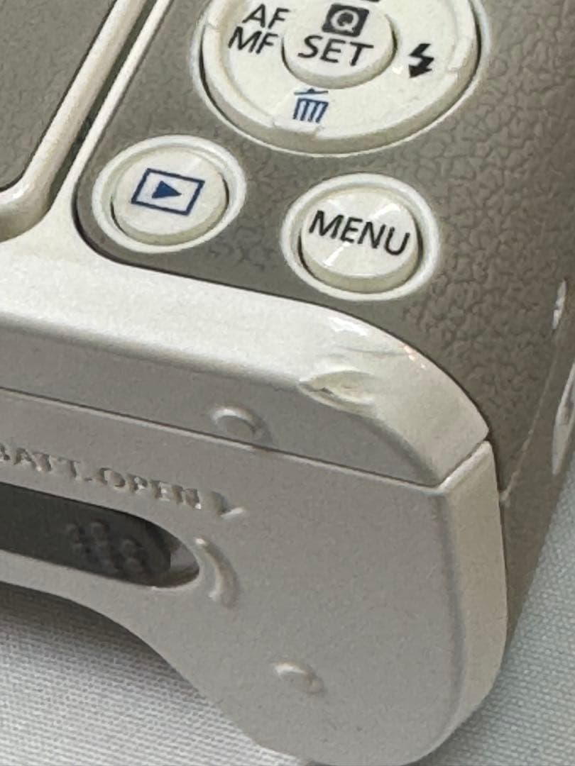 canon EOS Kiss M ダブルレンズ リモコン付♪カメラバック付♪