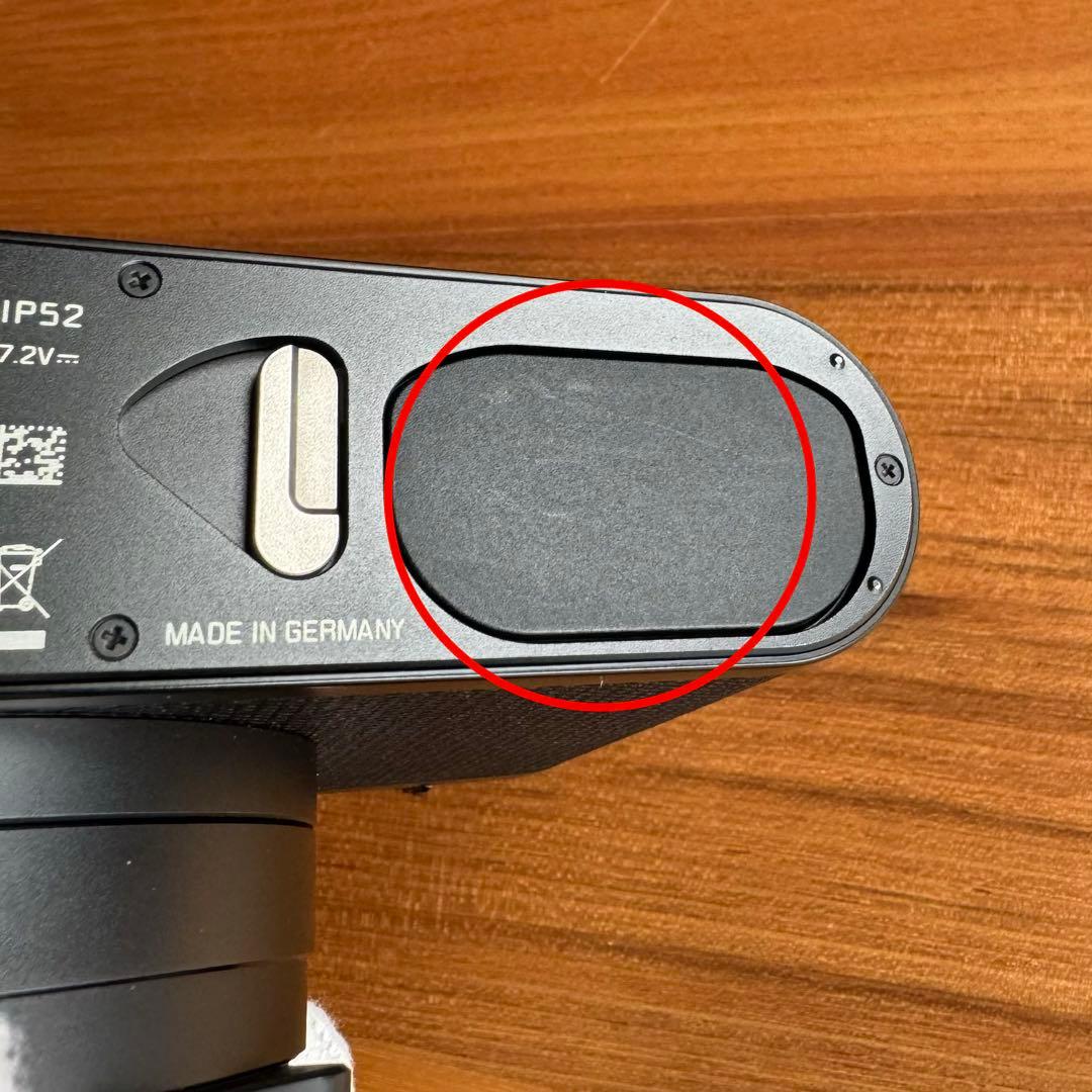 Leica Q2 【概ね美品】+純正サムレスト、純正フィルターセット