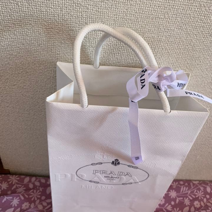PRADA 新品未使用！！値下げ中