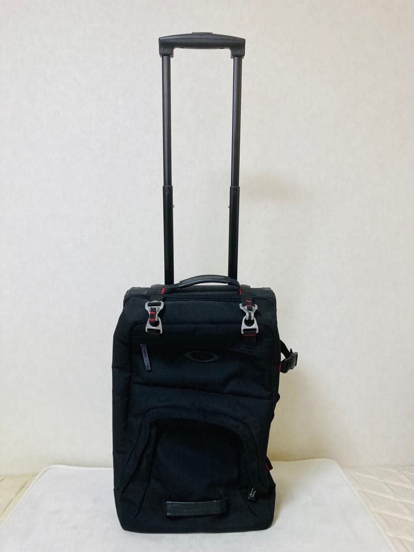オークリー　OAKLEY　キャリーバッグ　キャリーケース　スーツケース　約33L
