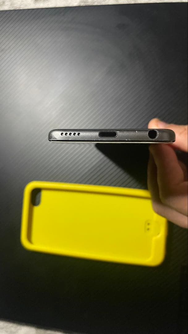 【最終モデル】iPod touch 第7世代 32GB 予備バッテリとケース付き