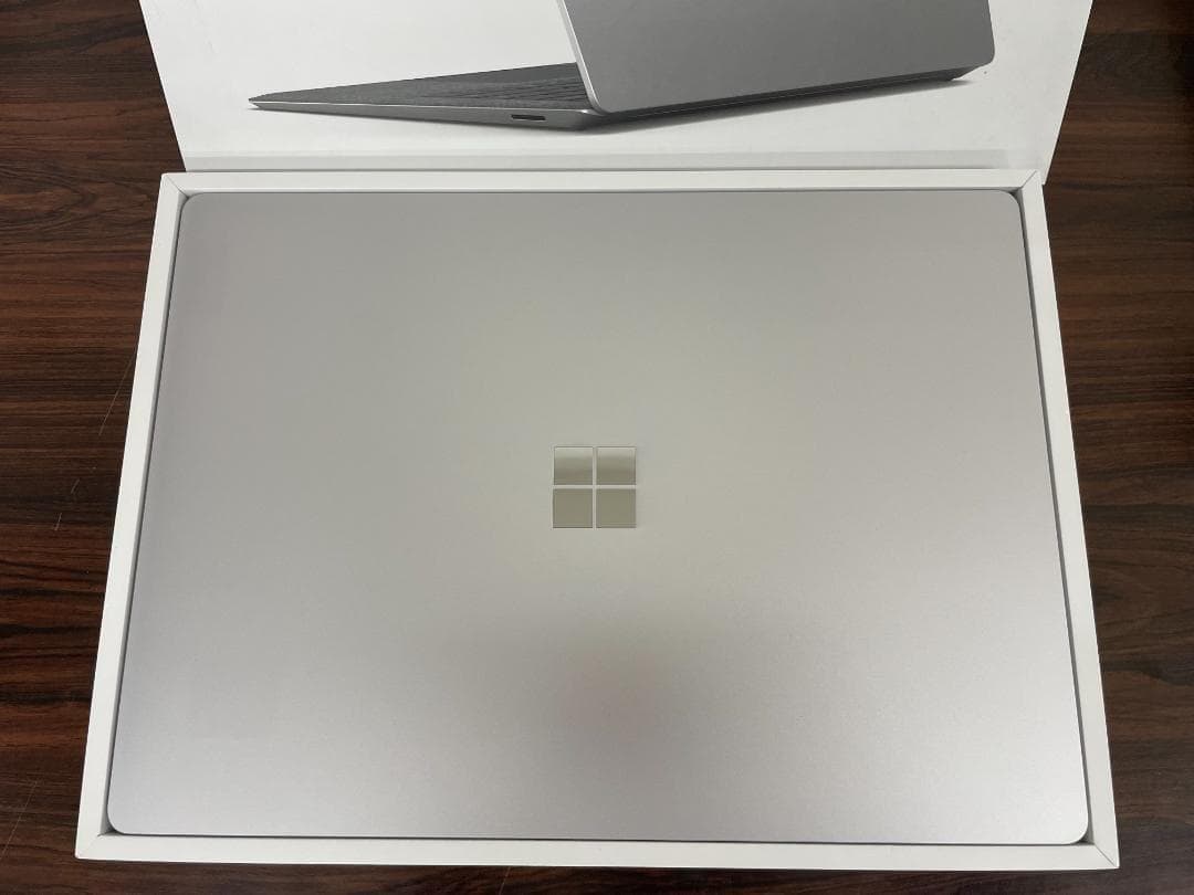 ⑦M1 Microsoft Surface Laptop 5 R2I-00020