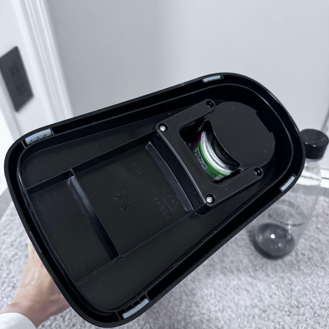 SodaStream Art ブラック 炭酸水メーカー ボトル付き　ガス付き