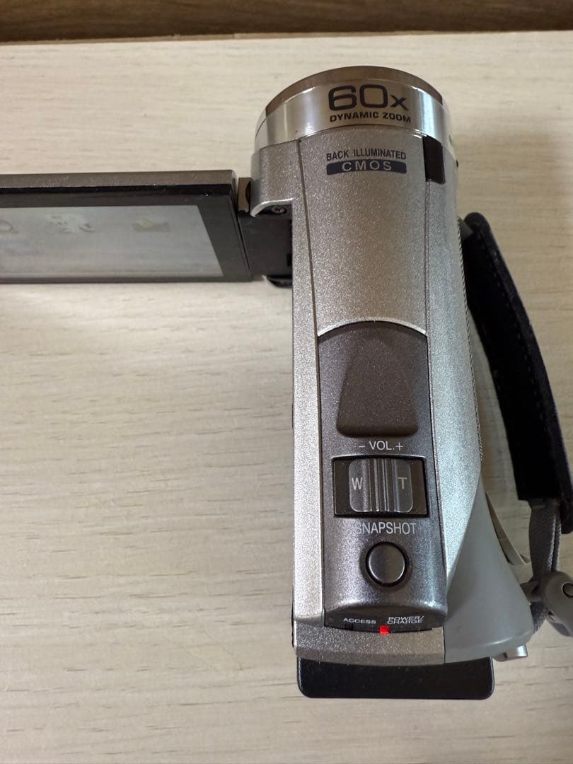 【美品】JVC ケンウッド ビデオカメラ GZ-HM133-s