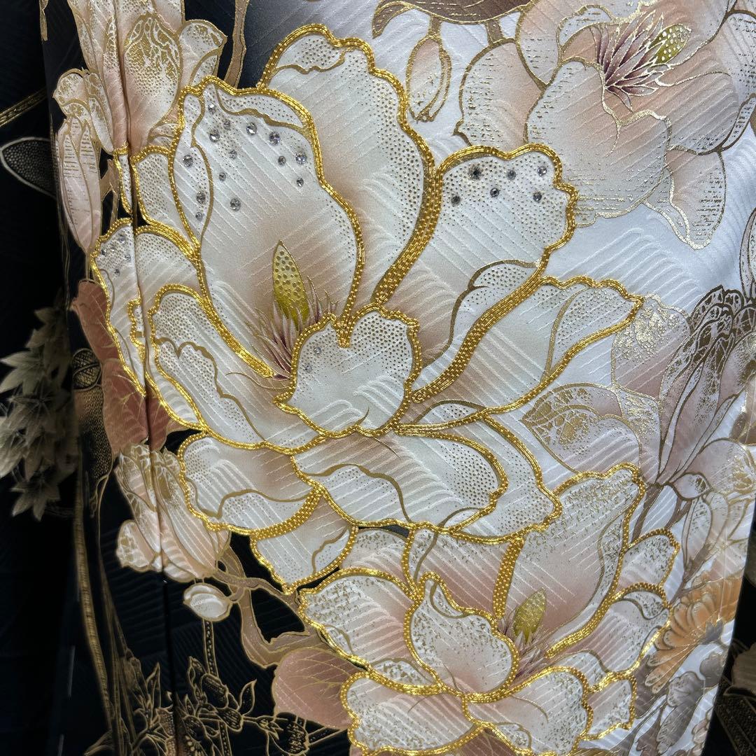 ゴージャスな黒白染め分けにゴールドの振袖セット