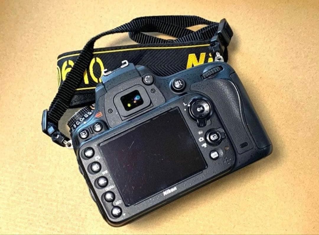 ニコン　D610ボディFX動作品　ジャンク　パワーパックNikon
