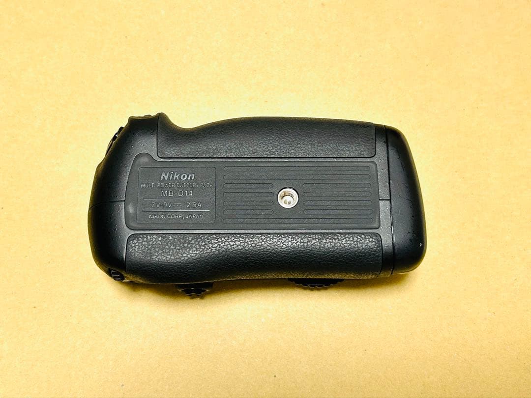 ニコン　D610ボディFX動作品　ジャンク　パワーパックNikon