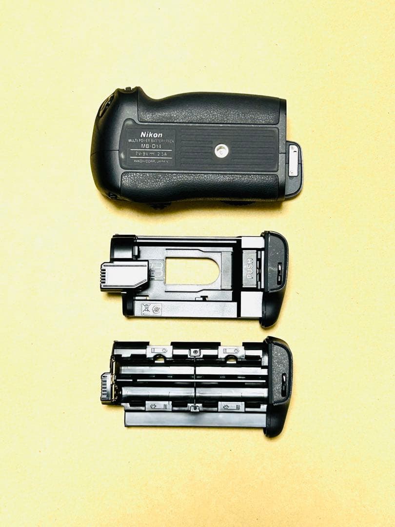 ニコン　D610ボディFX動作品　ジャンク　パワーパックNikon