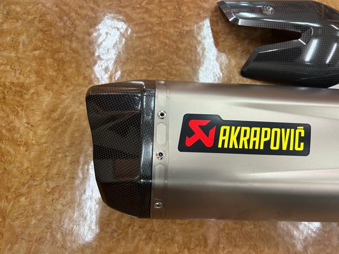 AKRAPOVIC チタン製マフラー Ninja H2SX SE