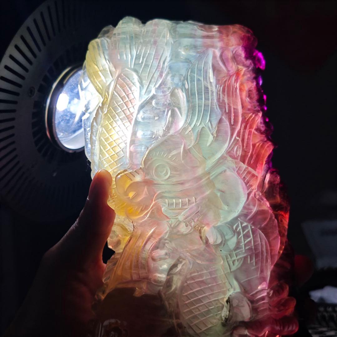 天然石フローライトの龍　ドラゴン　置物　彫物NO.060804