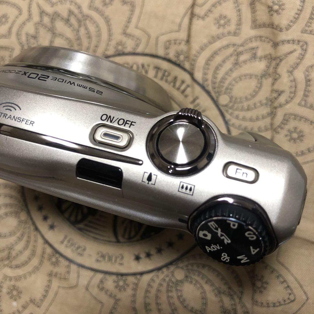 美品 FUJIFILM FinePix F800EXR デジカメ コンデジ