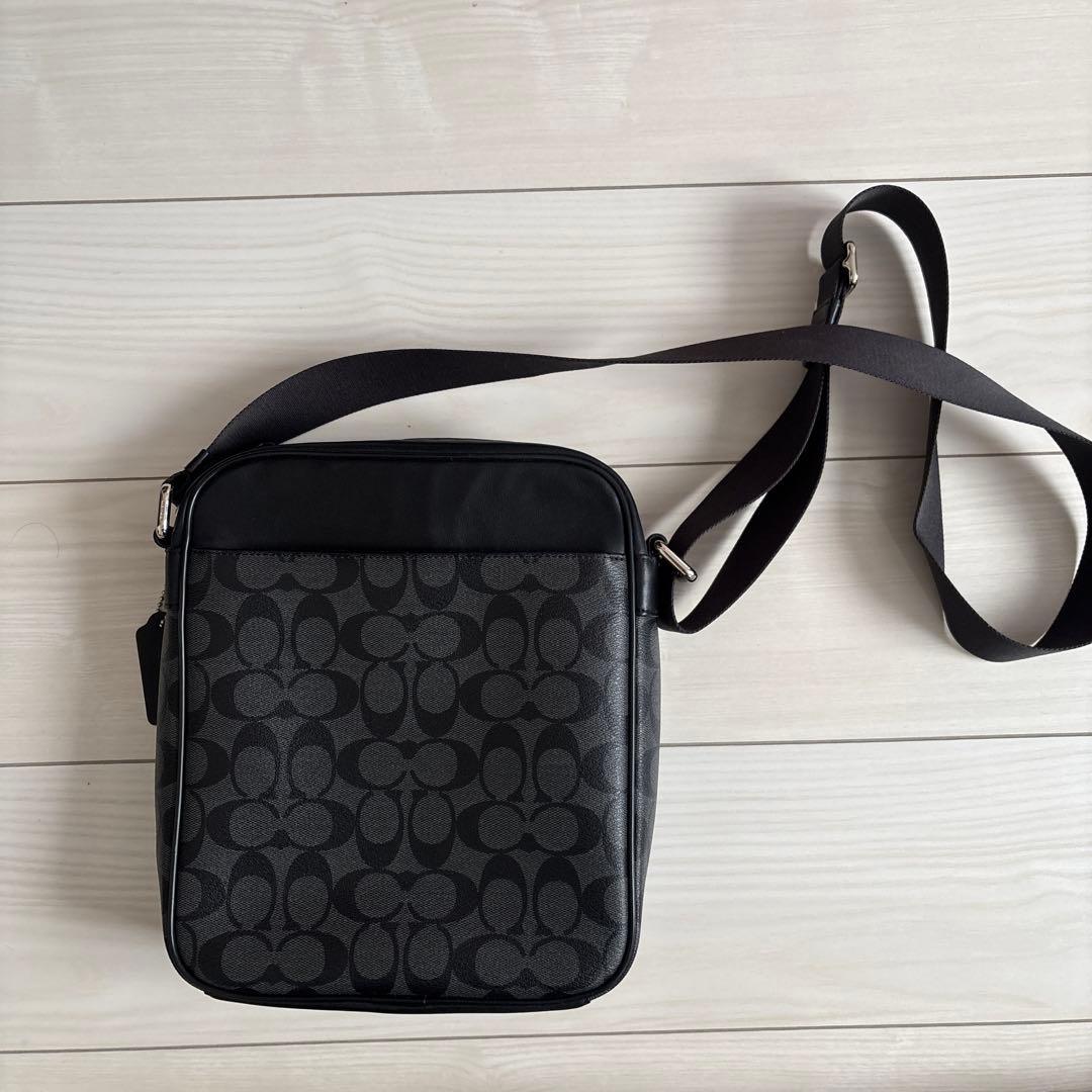 【COACH】ブラック ショルダーバッグ