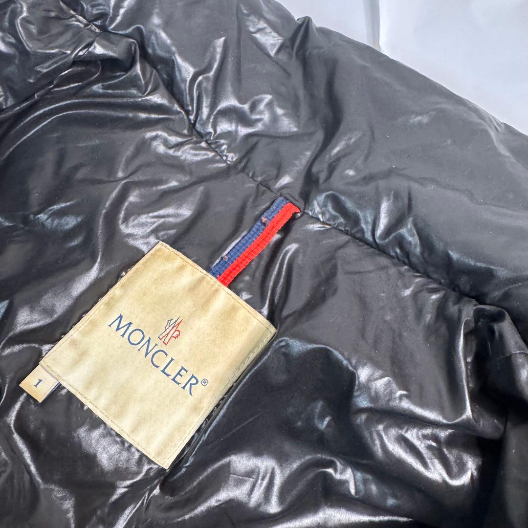 モンクレール　黒　サイズ1 ダウンジャケット　ワッペン