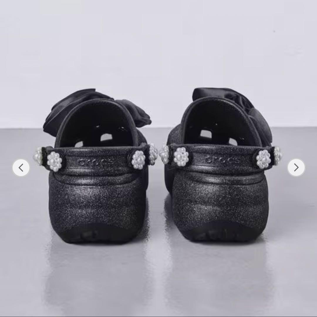 はる　UA別注】crocsクラシック プラットフォーム サンダル　24㎝