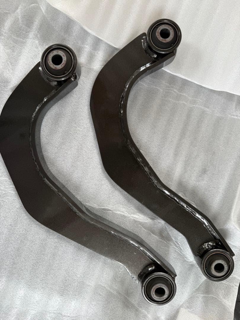 30アルファード、ヴェルファイア用アッパーアーム