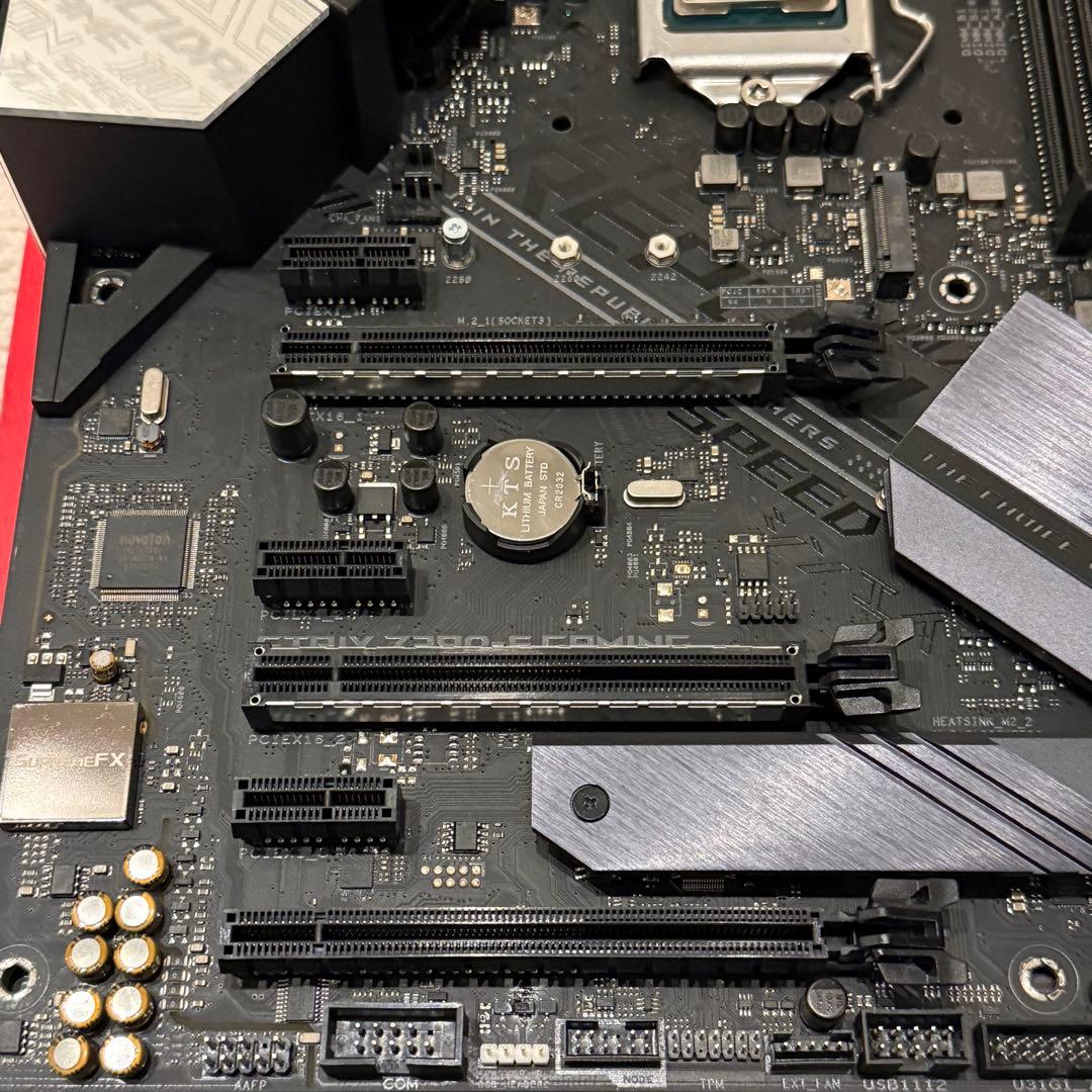 マザーボード ASUS ROG STRIX Z390-F GAMING + i7 9700K