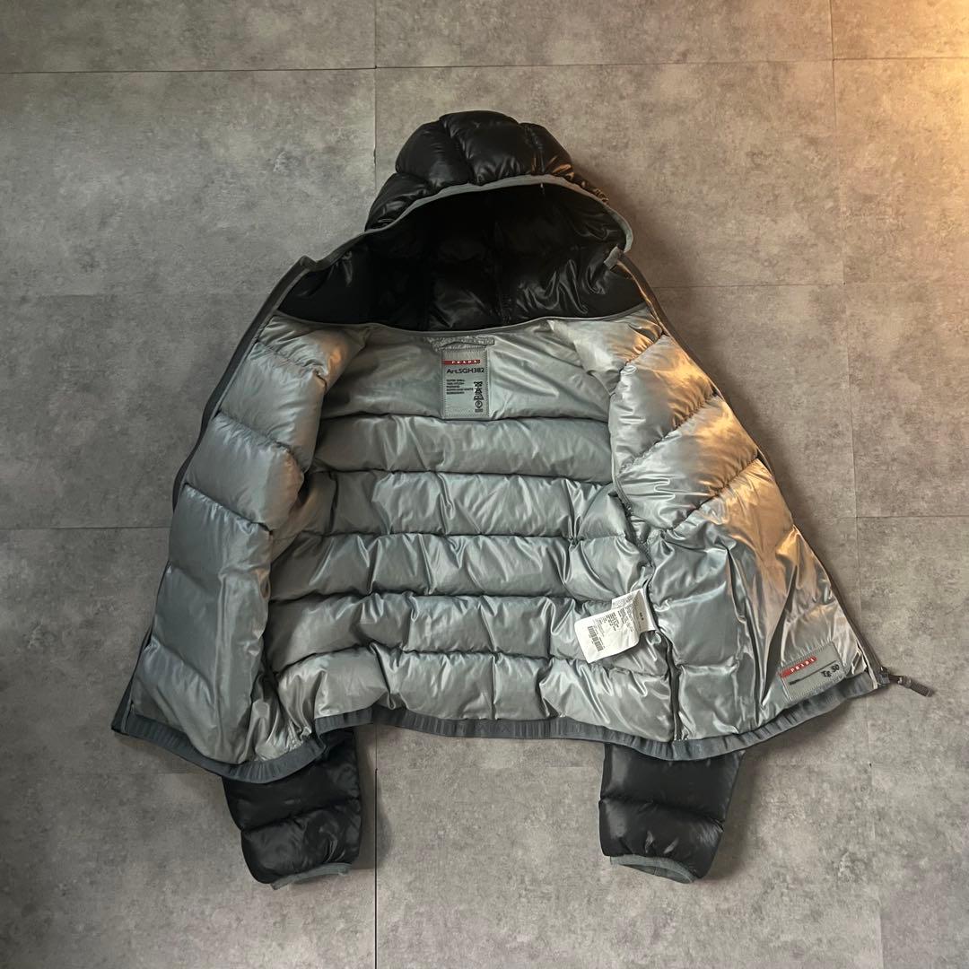 【⭐️超希少⭐️】PRADA プラダ　ダウンジャケット　黒　ブラック　M